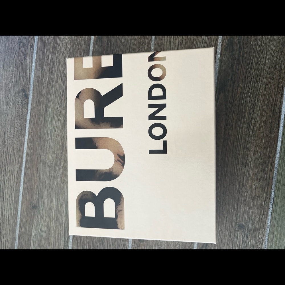 Burberry box